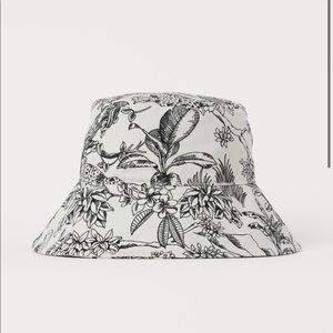 Cotton bucket hat